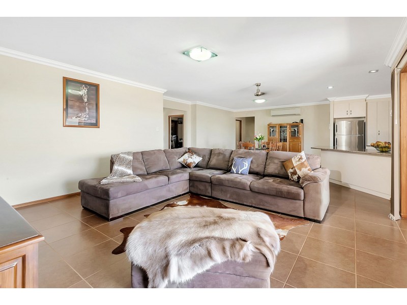 1 Cole Drive, Highfields QLD 4352