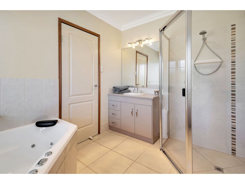 1 Cole Drive, Highfields QLD 4352