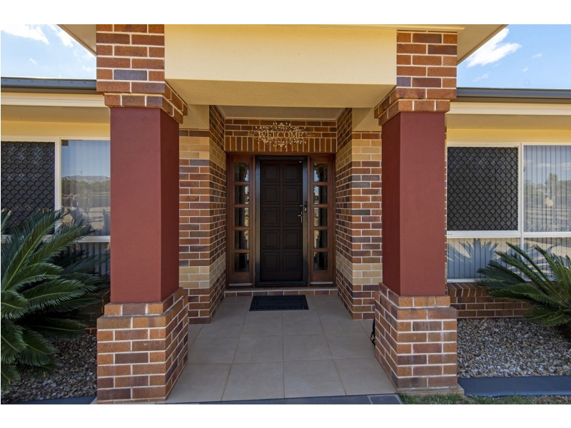 1 Cole Drive, Highfields QLD 4352