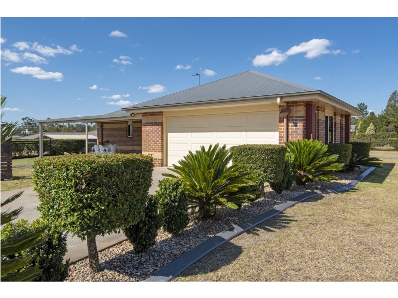 1 Cole Drive, Highfields QLD 4352