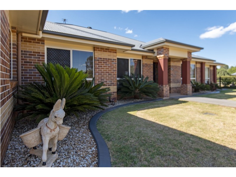 1 Cole Drive, Highfields QLD 4352