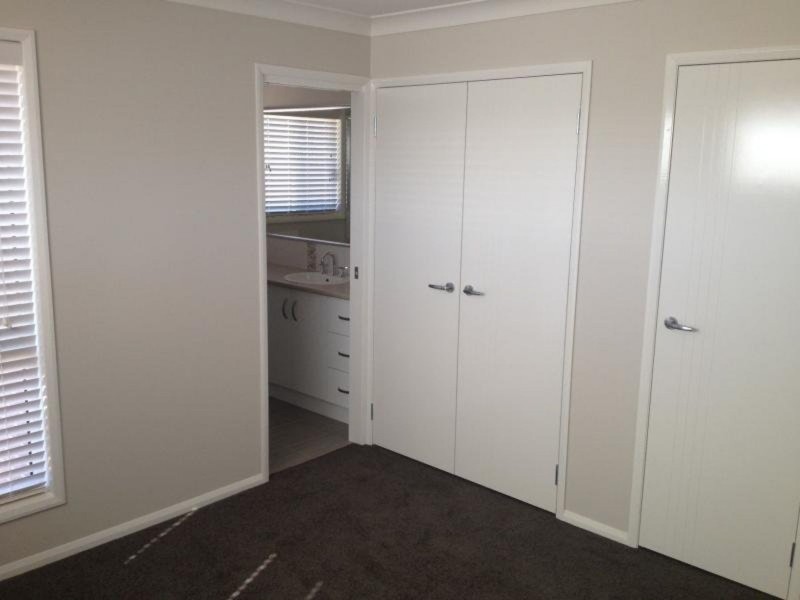 3/5 Nabiac Close, Kearneys Spring QLD 4350
