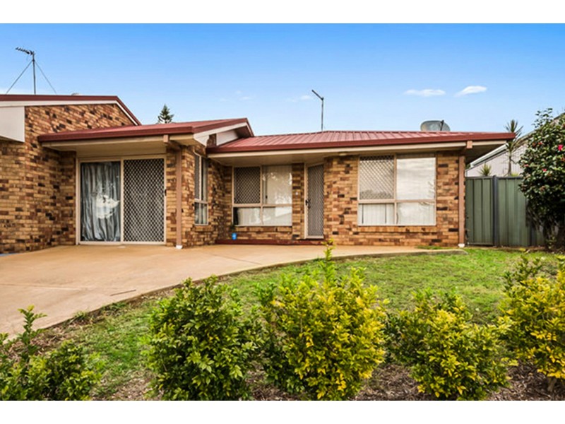 2/4 Araluen Court, Kearneys Spring QLD 4350
