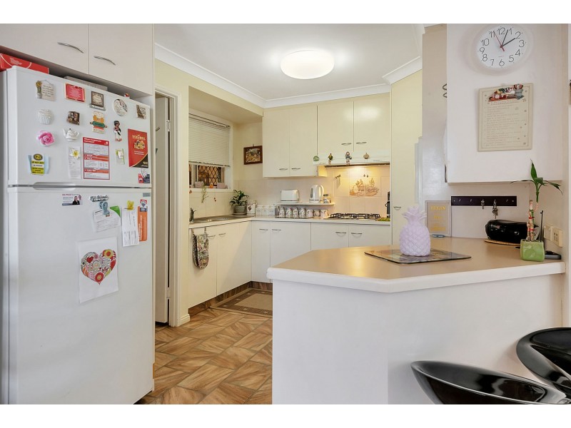 2/4 Araluen Court, Kearneys Spring QLD 4350