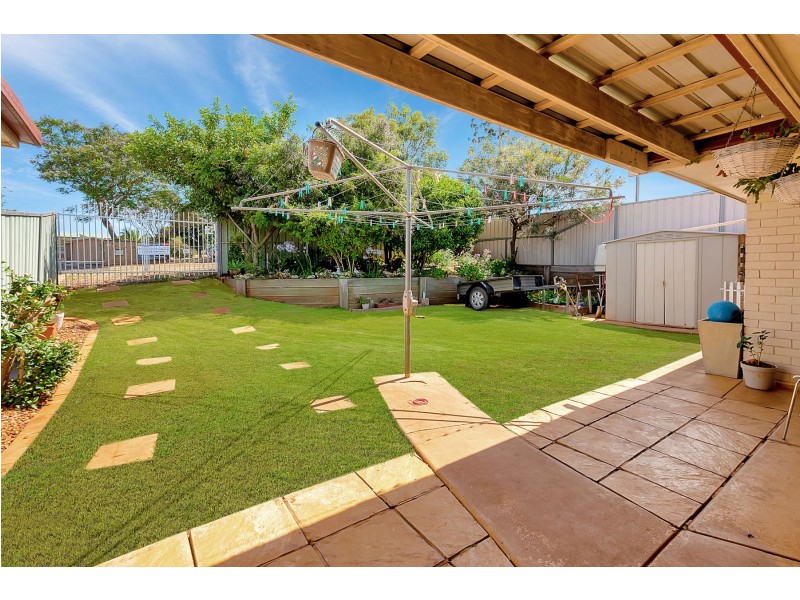 2/4 Araluen Court, Kearneys Spring QLD 4350