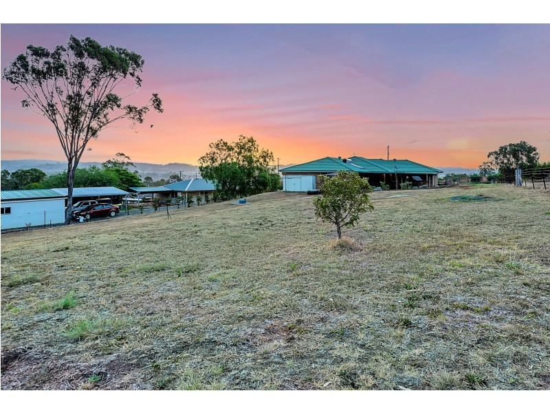28 Garrett Road, Meringandan QLD 4352