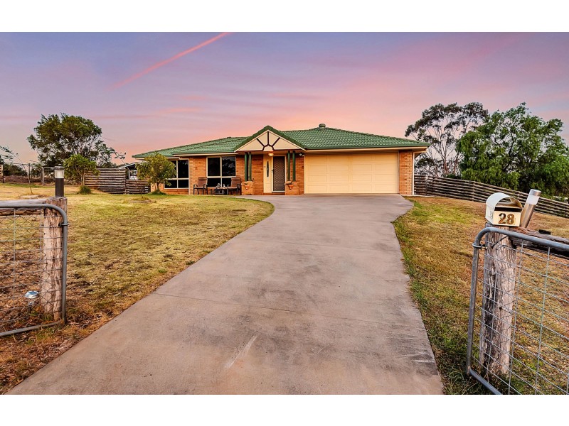 28 Garrett Road, Meringandan QLD 4352