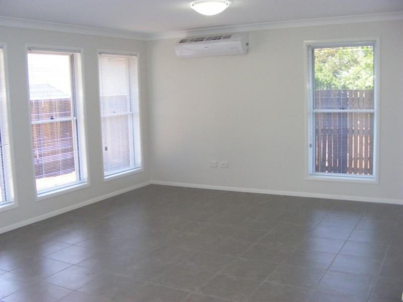 1/23b Charles Street, Newtown QLD 4350