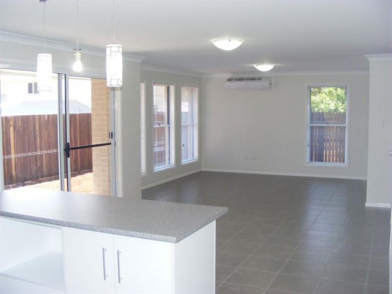 1/23b Charles Street, Newtown QLD 4350