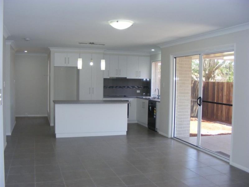 1/23b Charles Street, Newtown QLD 4350