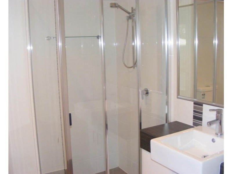 1/23b Charles Street, Newtown QLD 4350