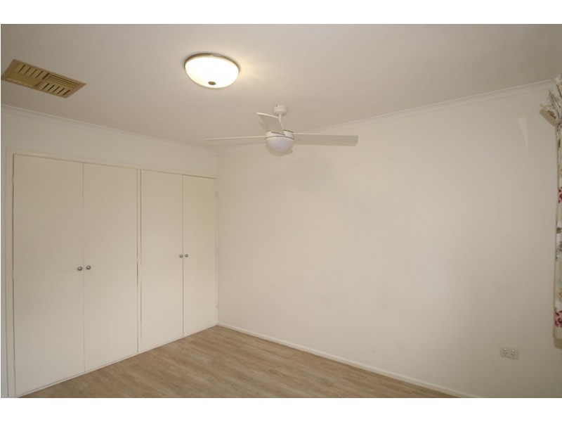 3/5 Earls Court, Oakey QLD 4401