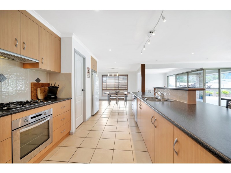 29 Highland Park Road, Meringandan West QLD 4352