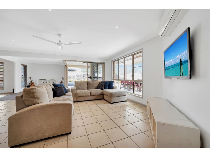 29 Highland Park Road, Meringandan West QLD 4352