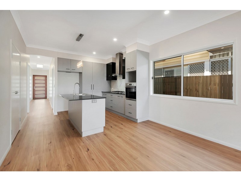 17 Weetwood Street, Newtown QLD 4350