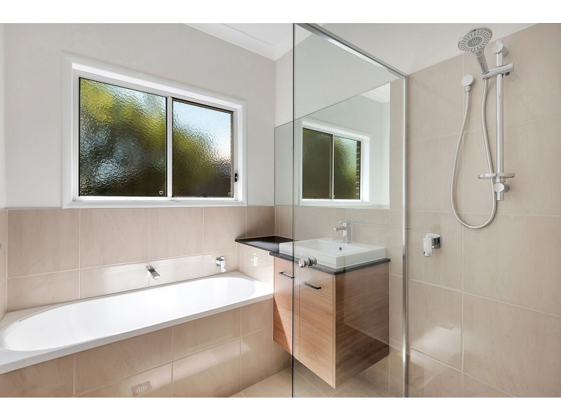 17 Weetwood Street, Newtown QLD 4350