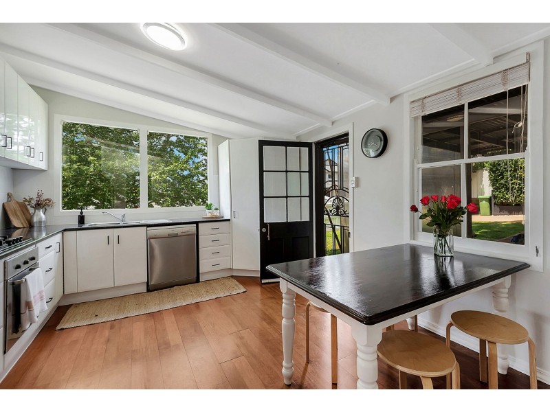 24 Seaton Street, South Toowoomba QLD 4350