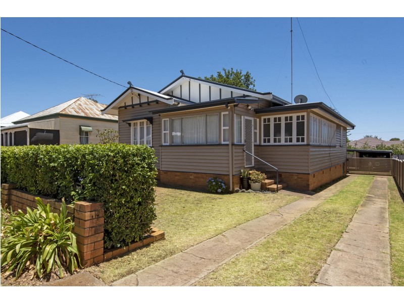 189 Russell Street, Newtown QLD 4350
