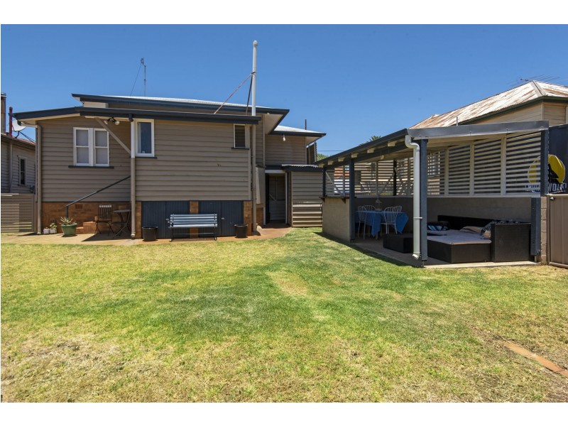 189 Russell Street, Newtown QLD 4350