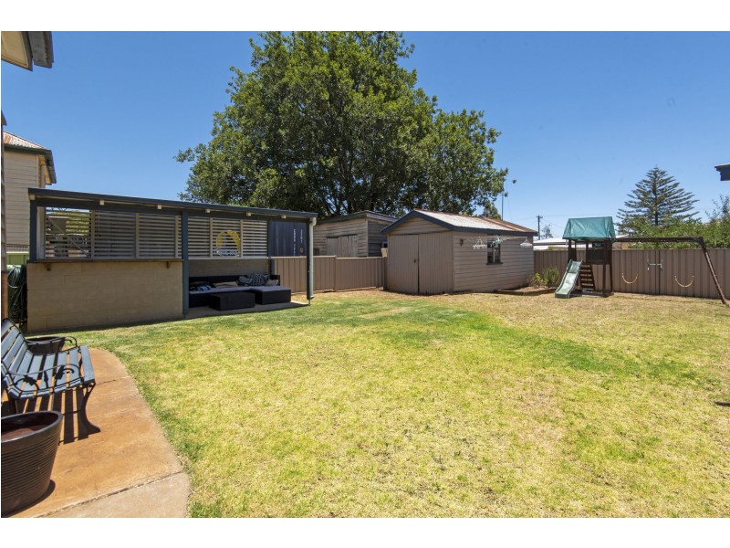 189 Russell Street, Newtown QLD 4350