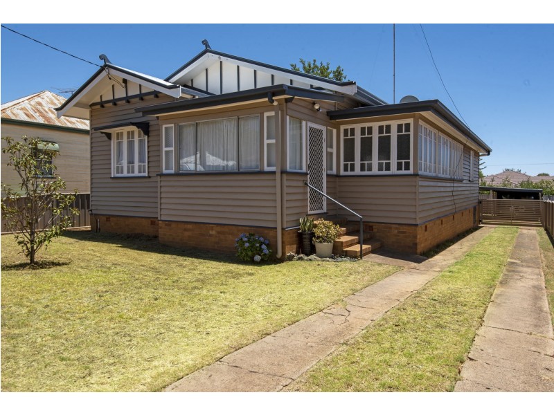 189 Russell Street, Newtown QLD 4350