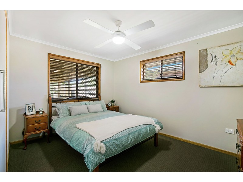 8 Jasmine Court, Centenary Heights QLD 4350
