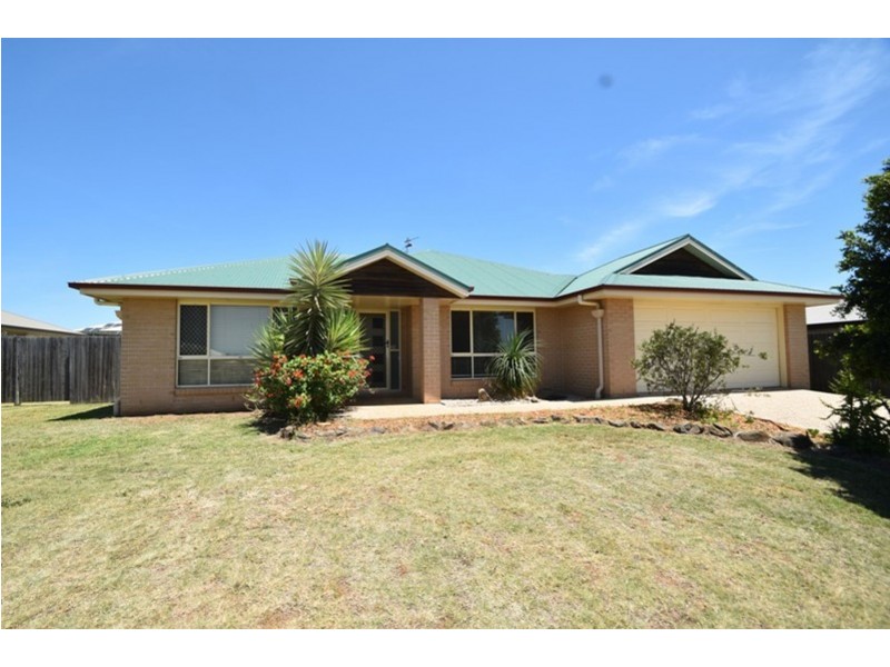 39 Honeyeater Drive, Highfields QLD 4352