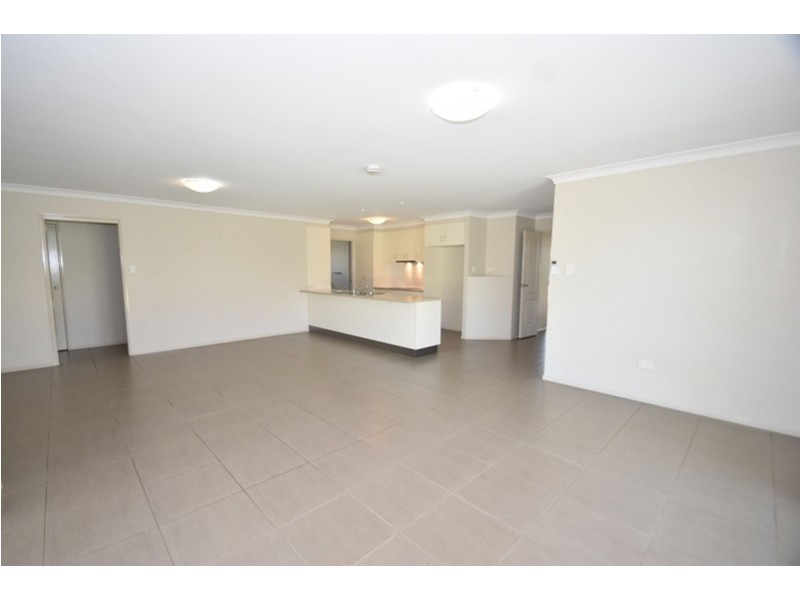 39 Honeyeater Drive, Highfields QLD 4352