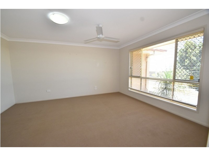 39 Honeyeater Drive, Highfields QLD 4352