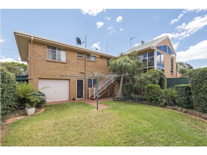 14 Richmond Drive, Wilsonton QLD 4350