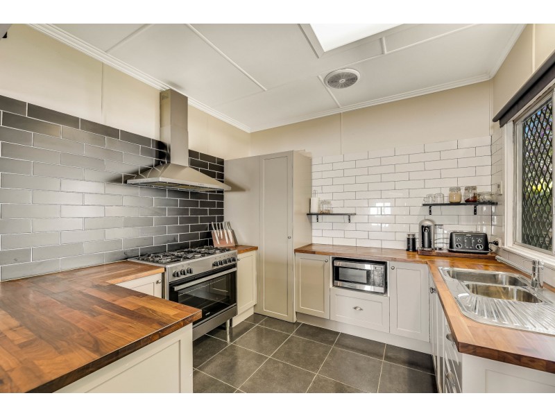 6A Bothwell Street, Newtown QLD 4350