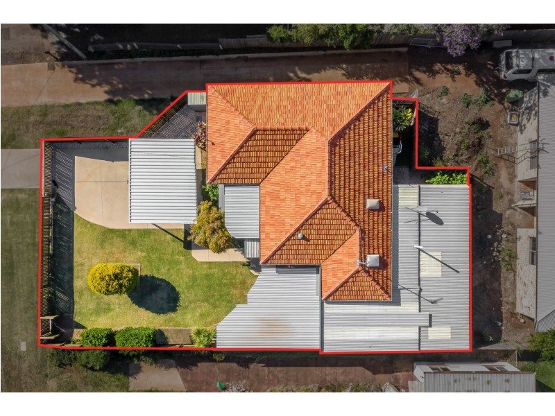 6A Bothwell Street, Newtown QLD 4350