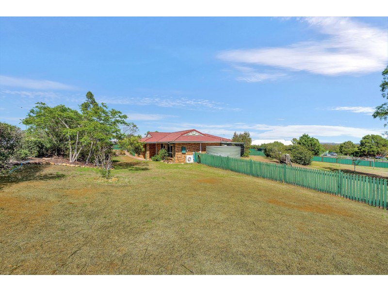 15 Delvue Crescent, Highfields QLD 4352