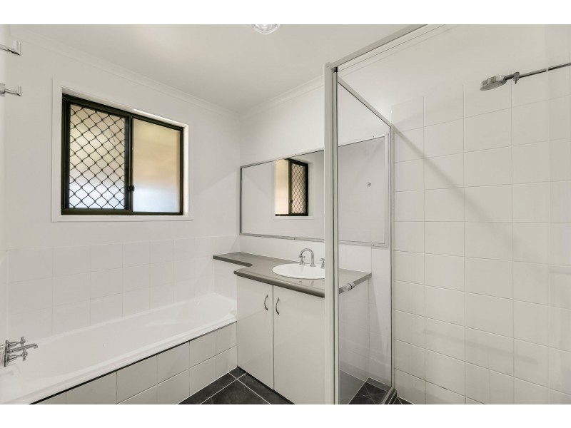 3 Muscat Court, Wilsonton Heights QLD 4350