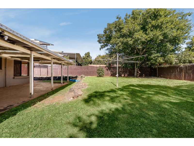 3 Muscat Court, Wilsonton Heights QLD 4350