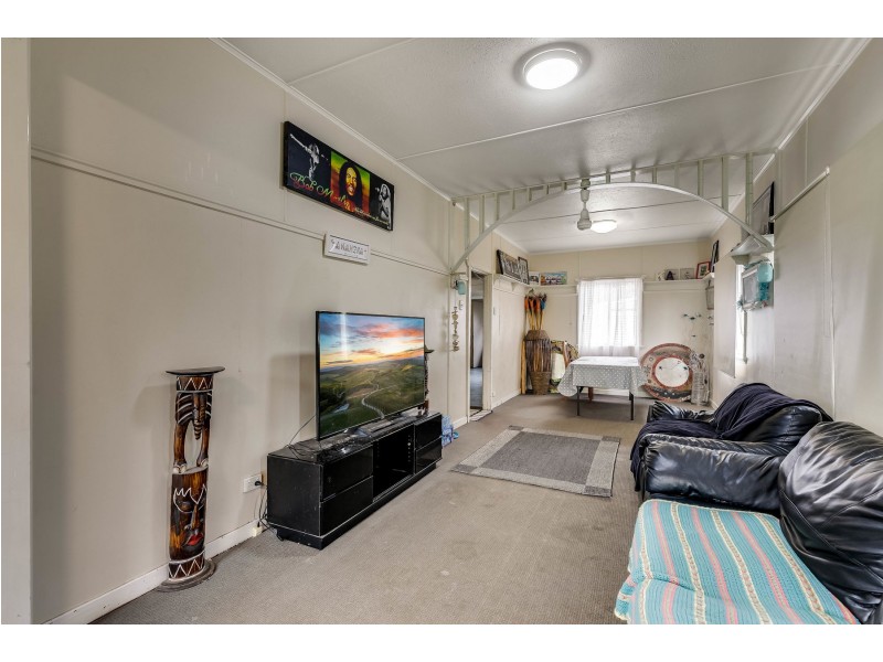 387 West Street, Darling Heights QLD 4350