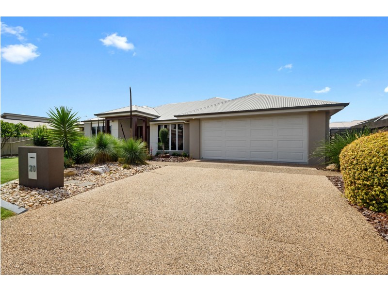 20 Fallon Drive, Middle Ridge QLD 4350