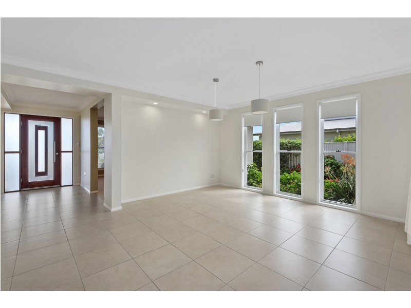 20 Fallon Drive, Middle Ridge QLD 4350