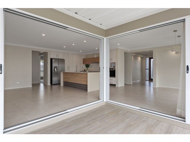 20 Fallon Drive, Middle Ridge QLD 4350