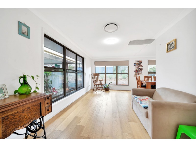 9 Basalt Court, Glenvale QLD 4350