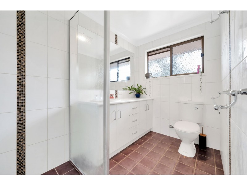 9 Basalt Court, Glenvale QLD 4350