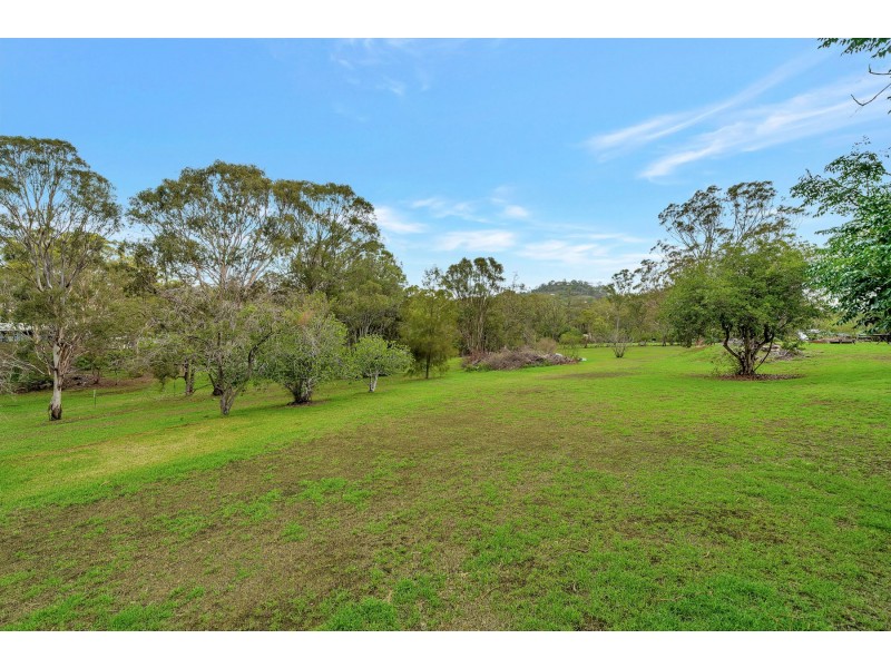 9 Basalt Court, Glenvale QLD 4350
