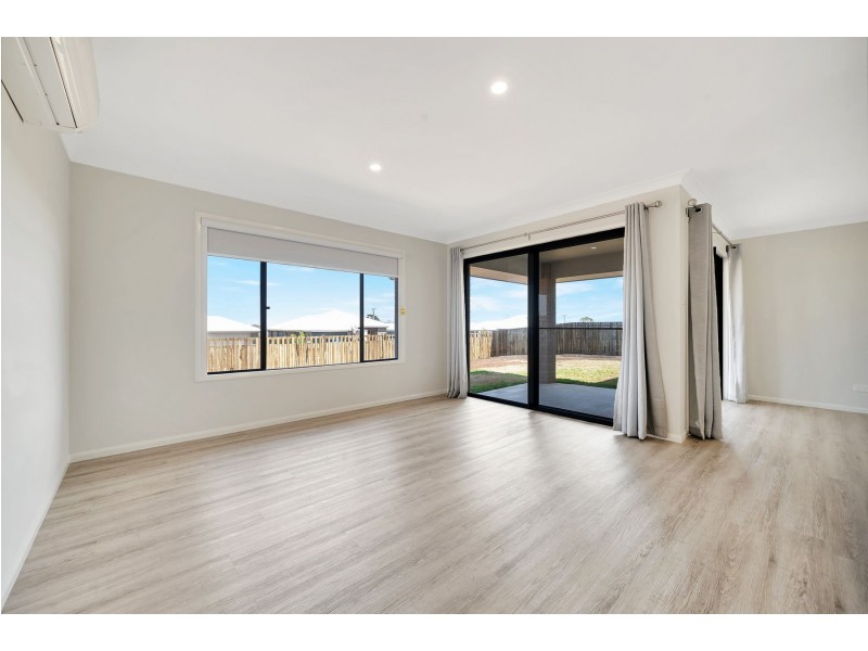 19 Kellett Drive, Westbrook QLD 4350