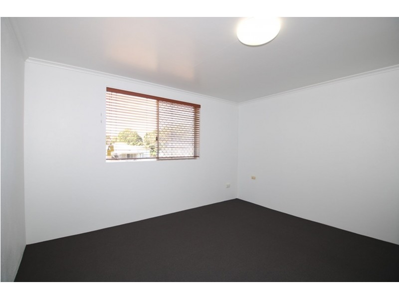 1/20 Swallow Court, Newtown QLD 4350