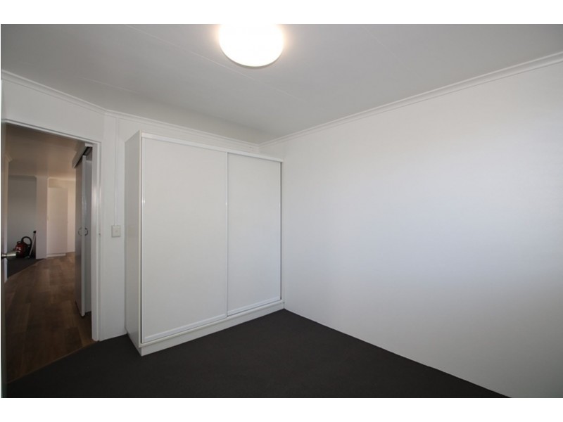 1/20 Swallow Court, Newtown QLD 4350