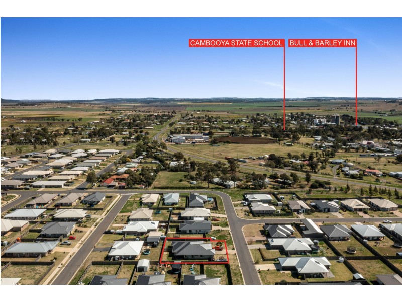 7 Magpie Drive, Cambooya QLD 4358