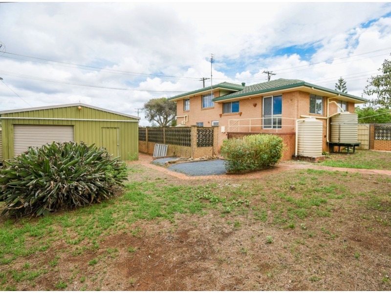 364 North Street, Wilsonton QLD 4350
