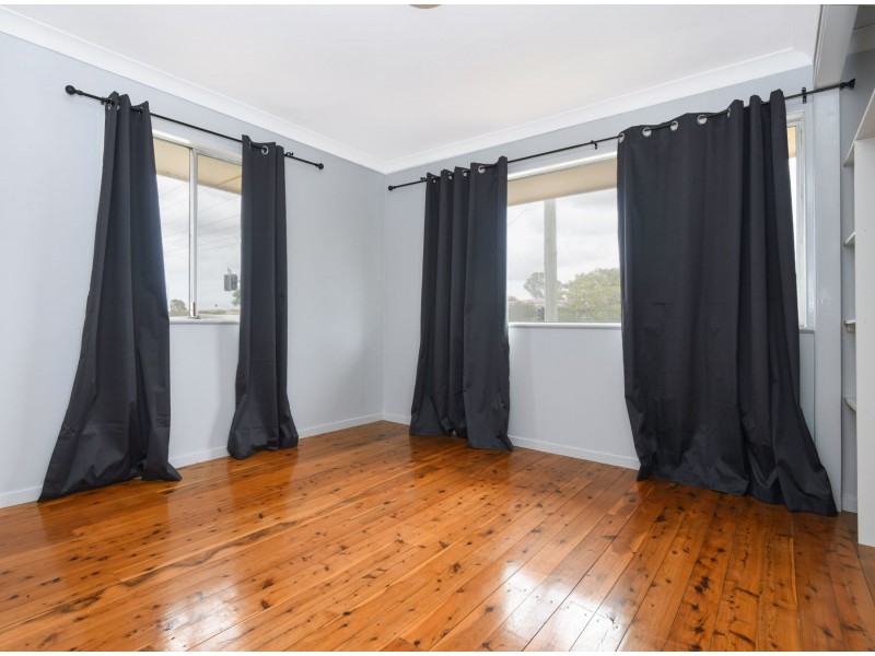 364 North Street, Wilsonton QLD 4350