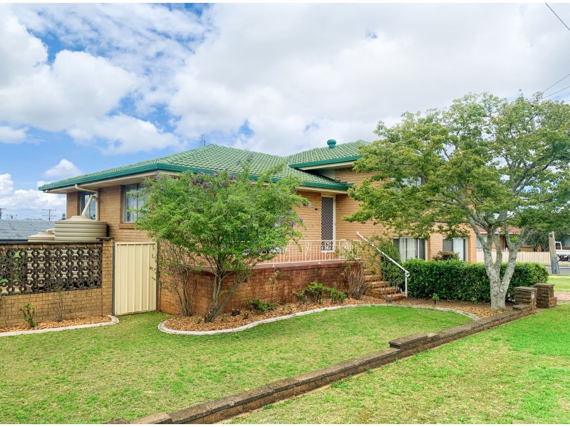 364 North Street, Wilsonton QLD 4350
