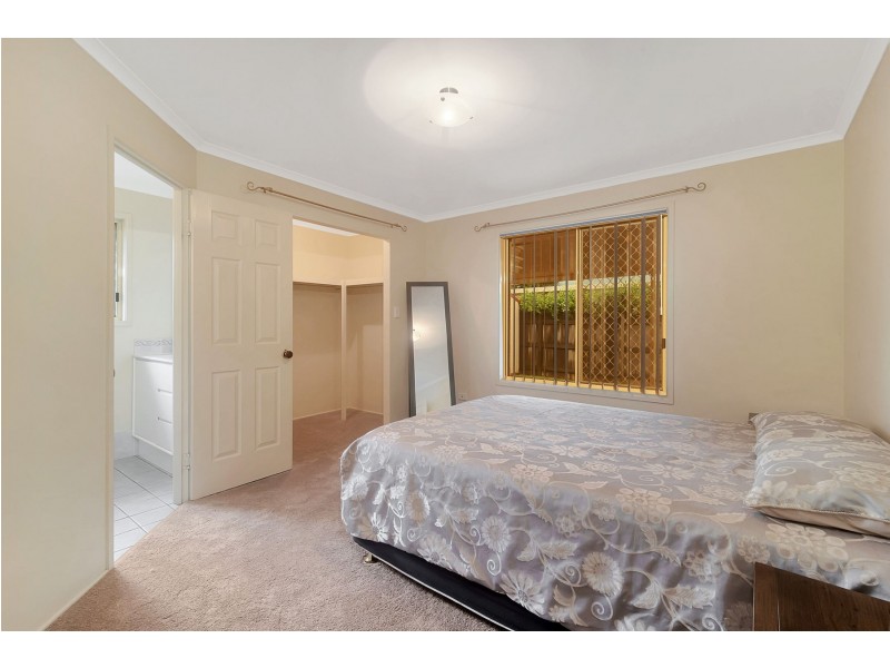 8 Fay Court, Kearneys Spring QLD 4350
